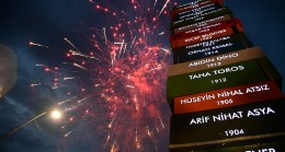 Türkiye’nin en büyük Kitap Anıtı Adana’da açıldı