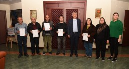 ‘ÖLÜ MAHMUT ÖLDÜ’ TAPULAR DAĞITILIYOR’