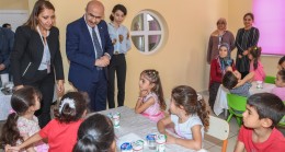 VALİDEN, MİNİKLERE