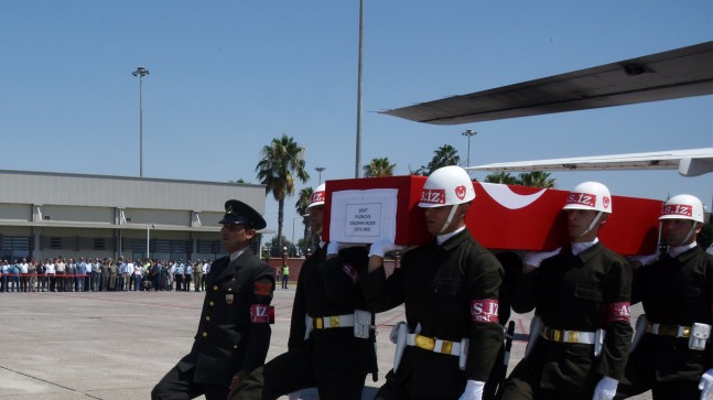 Şehit Piyade Uzman Çavuş Oğuzhan Sezer, Memleketi Mersin’de Toprağa Verilmek Üzere Adana’ya Getirildi