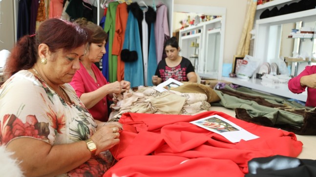YÜREĞİR BELEDİYESİ PADİŞAHLARIN KOSTÜMLERİNİ HAZIRLIYOR