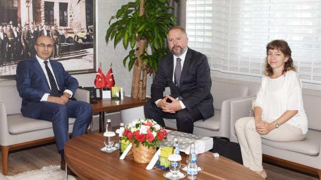 Katar Havayolları Müdürü Ahmet Ferit Aksu’dan Vali Demirtaş’a Ziyaret