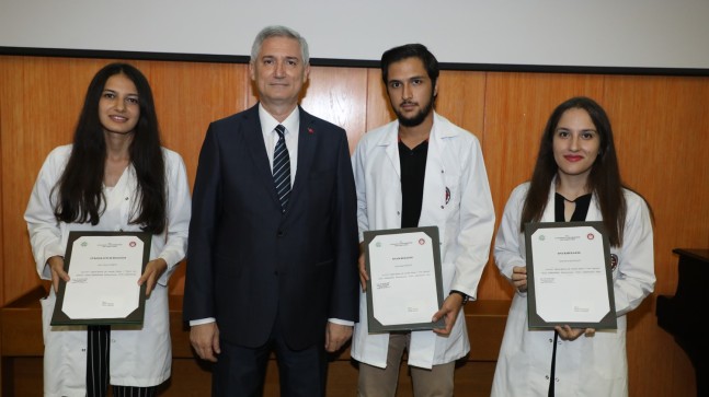 Çukurova Üniversitesi Tıp Fakültesi Öğrencilerinin “Beyaz Önlük’’ Heyecanı…
