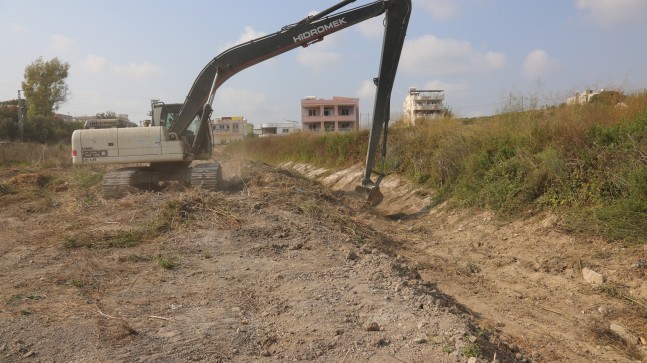 ASKİ, Dereleri Temizlemeye Devam Ediyor