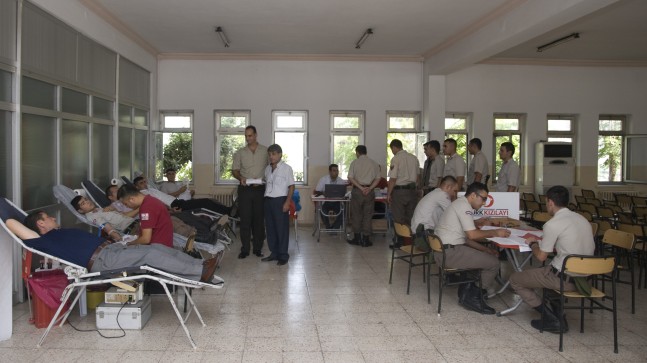 JANDARMADAN KAN BAĞIŞI