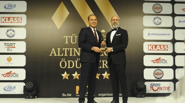 Altın Marka Ödülleri’nde Yılın Büyükşehir Belediye Başkanı Ödülü Hüseyin Sözlü’nün