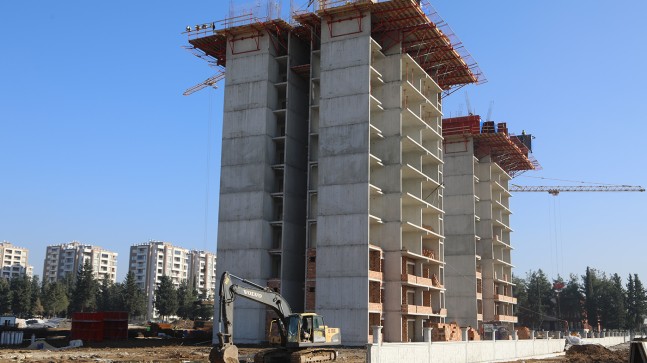 Yüreğir Hizmetlere 2018 Yılında da Hızla Devam Ediyor