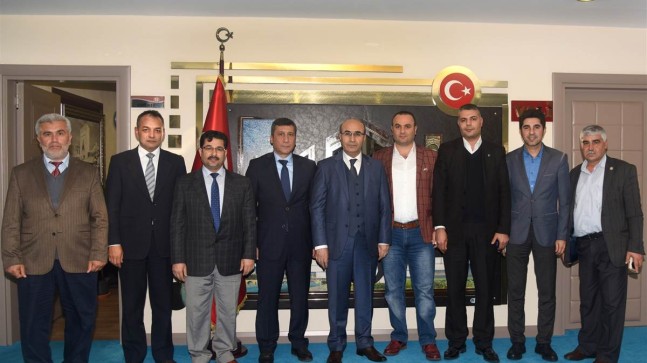 ADANA İMAM HATİP MEZUNLARI DERNEĞİNDEN VALİ DEMİRTAŞ’A ZİYARET
