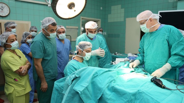 Balcalı’da Kadın Doğum Uzmanlarına Modern Ameliyat Teknikleri Kursu