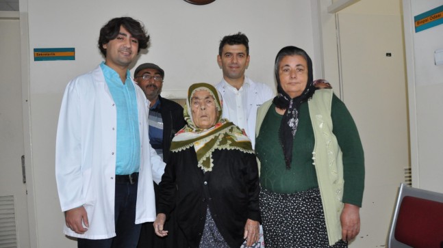 BALCALI CERRAHLARINDAN 87 LİK SAKİNE TEYZEYE HAYATİ OPERASYON