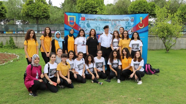 Öğrencilerden İl Jandarma Komutanlığına Ziyaret