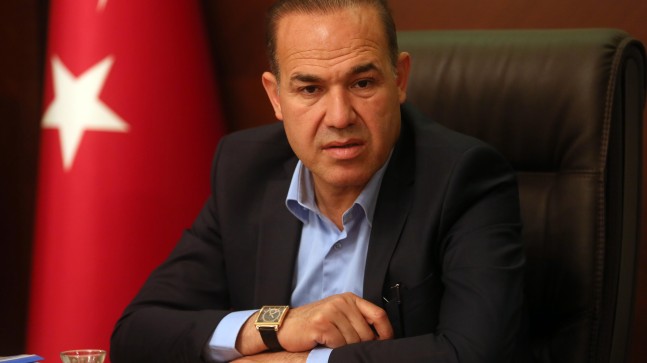 Sözlü “Trump, ABD’nin başında vahşi bir sırtlan gibi”