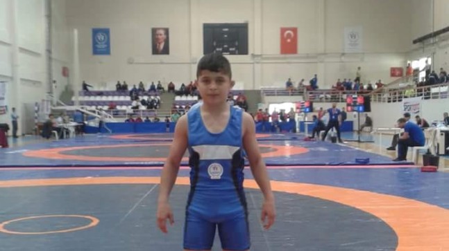 İsmet Atlı Güreş Eğitim Merkezi Sporcularından Bekir Özcan Balkan Şampiyonu Oldu.