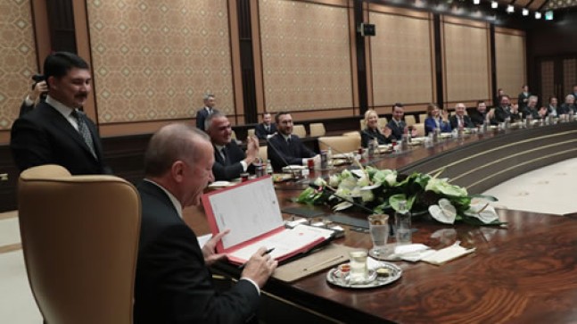 Sinema sektörü temsilcileri ve sanatçılar Cumhurbaşkanlığı Külliyesinde