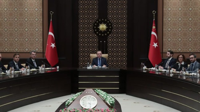 MİLLETVEKİLİ DAĞLI MANKENLİK YAPTI