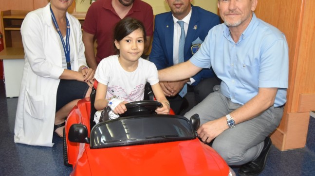 AKÜLÜ ARABAYLA  AMELİYATA GİDİYORLAR