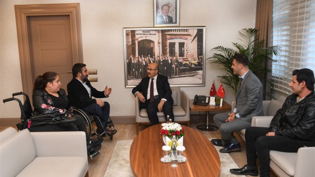 GENÇ ENGELLİLER GENÇLİK VE SPOR KULÜBÜ BAŞKANI VALİ DEMİRTAŞ’IN MAKAMINDA
