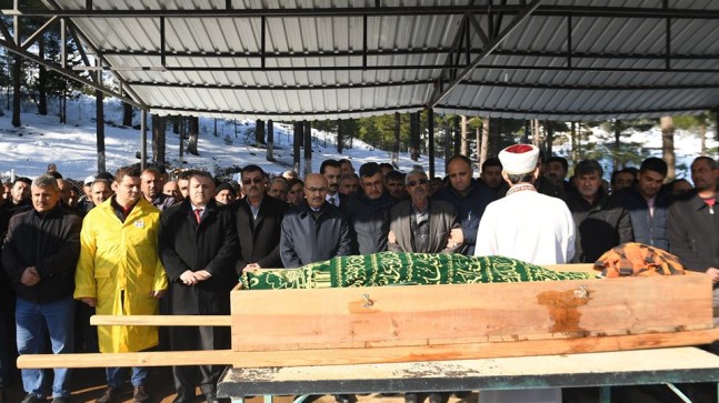 ÇIĞ DÜŞMESİ SONUCU VEFAT EDEN KILIÇ TOPRAĞA VERİLDİ