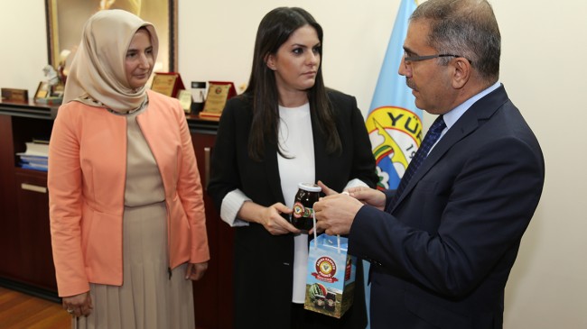 BAKAN’A KARPUZ PEKMEZİ…