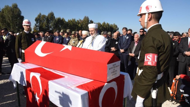 ADANA, ŞEHİDİNİ GÖZYAŞLARI İLE TOPRAĞA VERDİ
