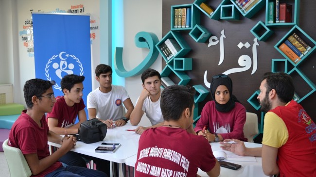 Gençlere Sosyal Medya Eğitimi