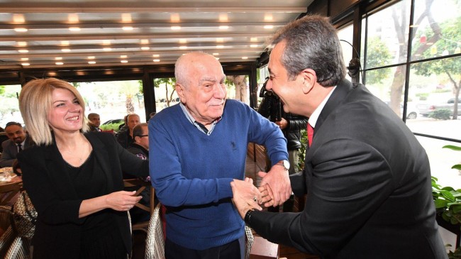 ÖĞRETMENLERİ ÇETİN’E SÜRPRİZ YAPTI