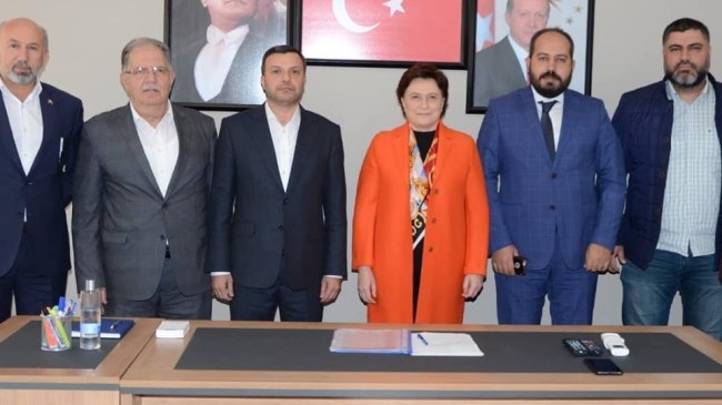 BAKAN SARI, BAŞKAN ADAYI KOCAİSPİR’İ ZİYARET EDEREK BAŞARI DİLEDİ