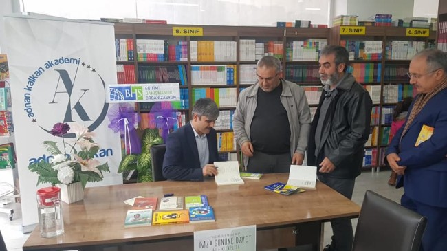 YAZAR KALKAN,”İSLAM ALEMİ ÇOK CİDDİ BUHRANDA”