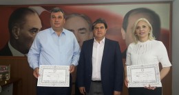 MHP Adana Milletvekilleri  mazbatalarını aldılar.