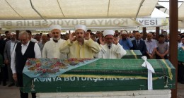 MÜFTÜ GÜLER AĞLAYARAK KIZININ NAMAZINI KILDIRDI