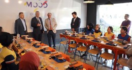 ÇOCUKLAR BU KARAVANDA BİLİM VE TEKNOLOJİYLE BULUŞUYOR