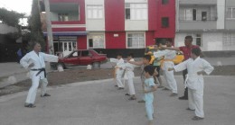 DESTEK BEKLİYORLAR