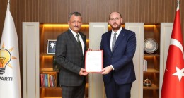 AK PARTİ SEYHAN İLÇE BAŞKANLIĞINA COŞKUN ATANDI