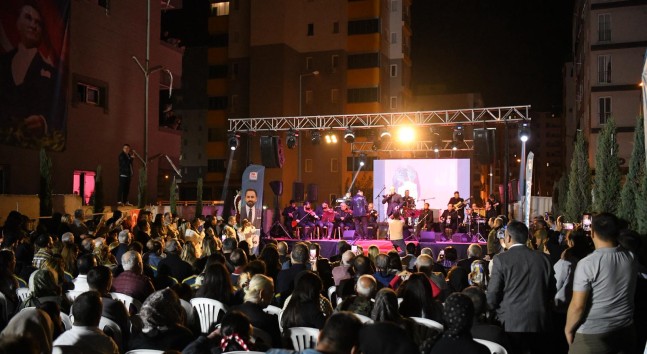 SARIÇAM BELEDİYESİ’NDEN ÖĞRETMENLER GÜNÜ’NE ÖZEL UNUTULMAZ FERDİ TAYFUR KONSERİ