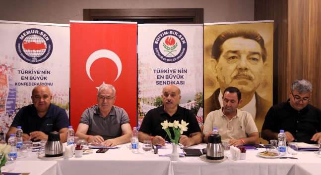 EĞİTİM-BİR-SEN ADANA ŞUBESİ 3. İSTİŞARE VE BİLGİLENDİRME TOPLANTISINI TAMAMLADI