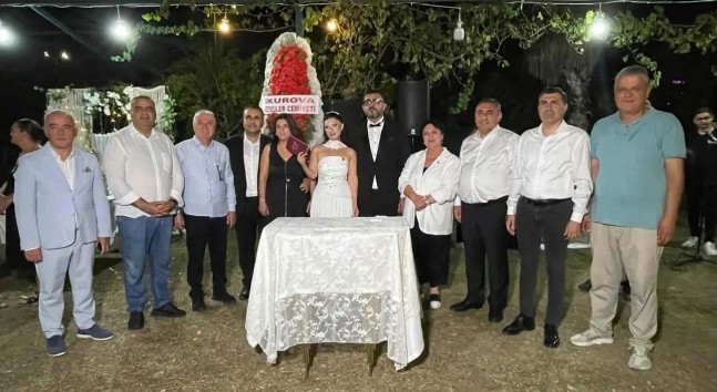 UMUT VE ESRA DÜNYA EVİNE GİRDİ