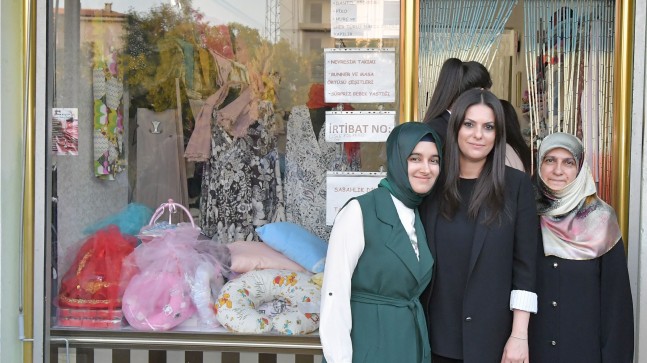 ADANA’LI BAKAN SARIEROĞLU, “ENGELLİ İŞİNİ KURSUN PARA BİZDEN”