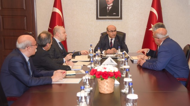 Vali Demirtaş Başkanlığında Adana’daki Okul Yatırımları İle İlgili Değerlendirilme Toplantısı Düzenlendi
