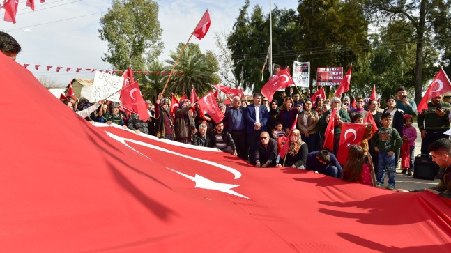 Kozan’da Bayrak Yürüyüşü