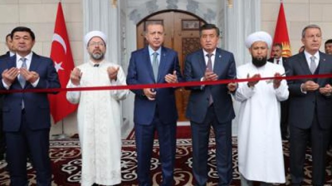 Cumhurbaşkanı Erdoğan, Cumhuriyet Merkez İmam Serahsi Camii’nin açılış törenine katıldı