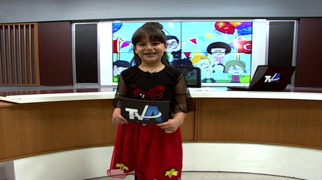 YEDİ YAŞINDA ANA HABER BÜLTENİ SUNDU