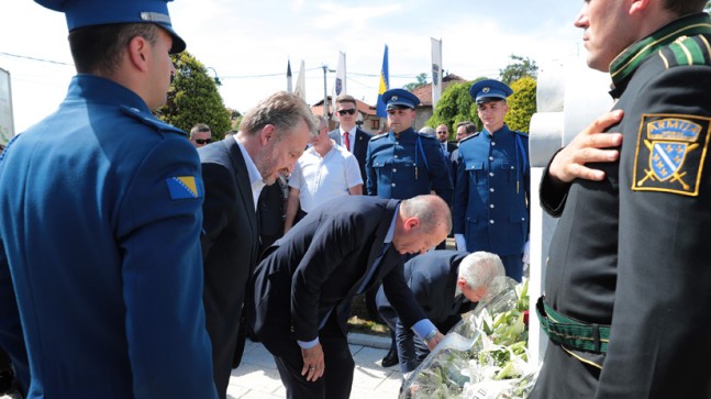 BAŞKAN  ERDOĞAN’DAN, İZZETBEGOVİÇE  VEFA