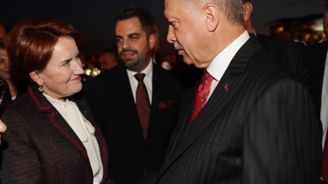 İKİ GENEL BAŞKAN RESEPSİYONDA