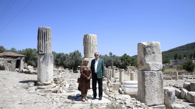 Cumhurbaşkanı Erdoğan, Stratonikeia Antik Kenti’ni ziyaret etti