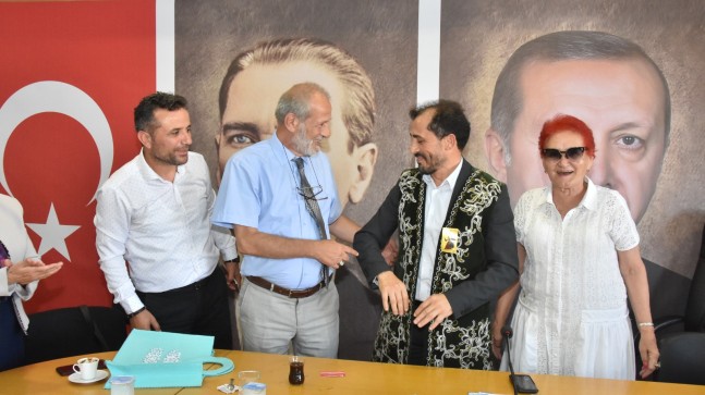 AK PARTİNİN MİSAFİRLERİ