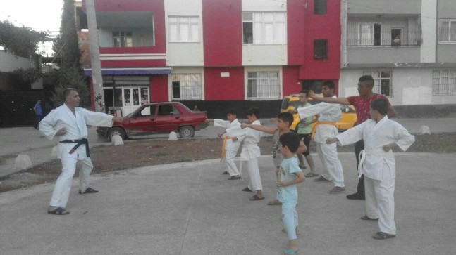 DESTEK BEKLİYORLAR