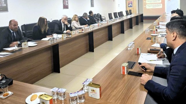 YETİMLER GENÇLERE EMANET