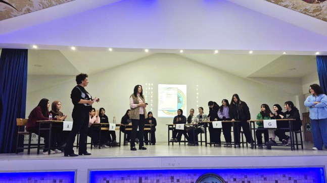 SEYHAN İSMET İNÖNÜ KIZ MTAL’DE BİLGİ YARIŞMASI COŞKUSU