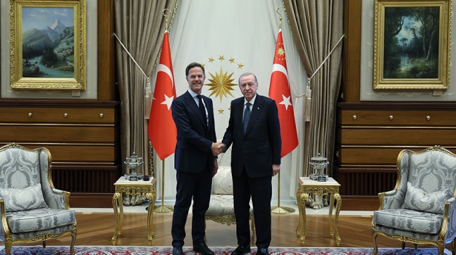 CUMHURBAŞKANI ERDOĞAN , NATO GENEL  SEKRETERİ  RUTTE  İLE BİR ARAYA  GELDİ