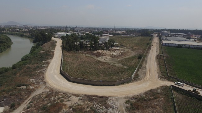 Büyükşehir, Ceyhan’da Dr. Mahir Alp Boydak Bulvarı’nı Yeniliyor